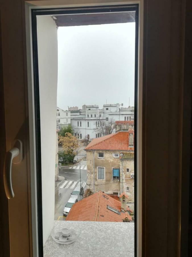 Lukadora Apartment Pula Exterior foto
